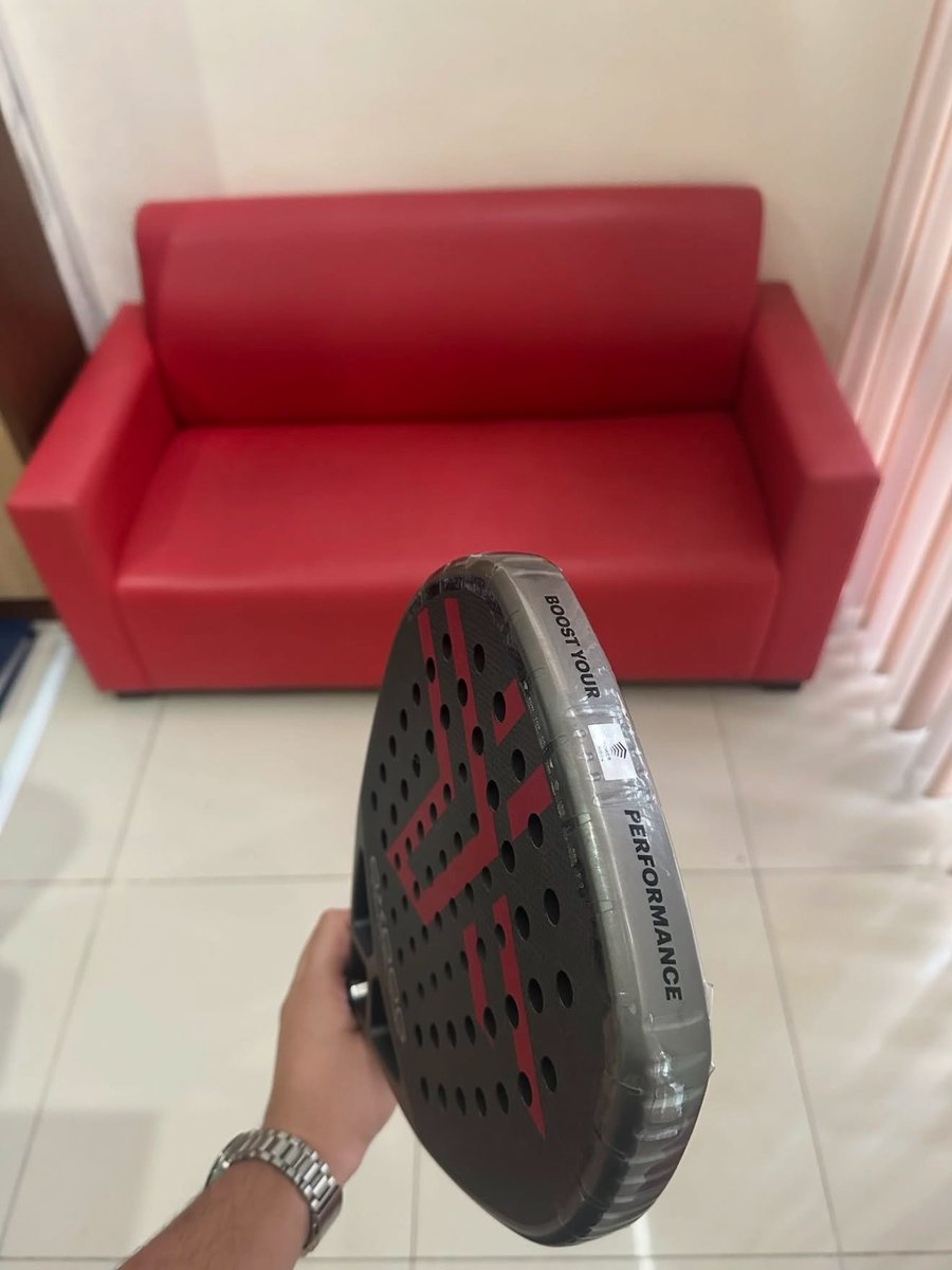 cimolisme's tweet photo. haloo warga wargi batam, aku mau prelove raket padel suamiku😊 Oxdog Ultimate Pro Smash 2026, pembelian 31 juli 2026 baru dipake bbrp kali
masii mulus sesuai foto yahh yg berminat boleh dm￼
ayo di nego dl guys mn tau cocok
dijual krn dia suda ada raket yg lain🙏🏻 https://t.co/ZOkFSdSACz