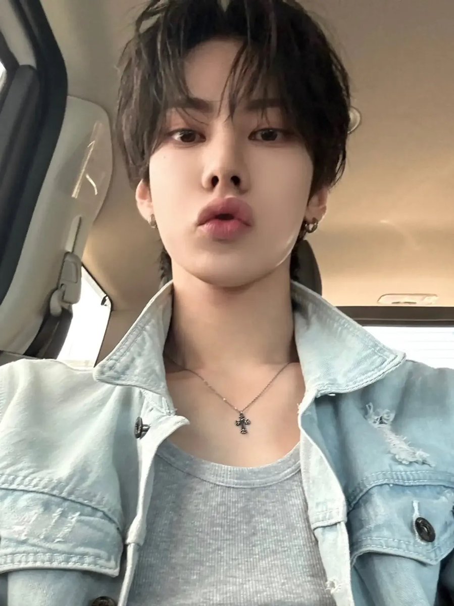 kedxve's tweet photo. 입술 내민게 레전드 귀염포인트 ㅜ.ㅜ♡ https://t.co/DaqVsvi6Sn