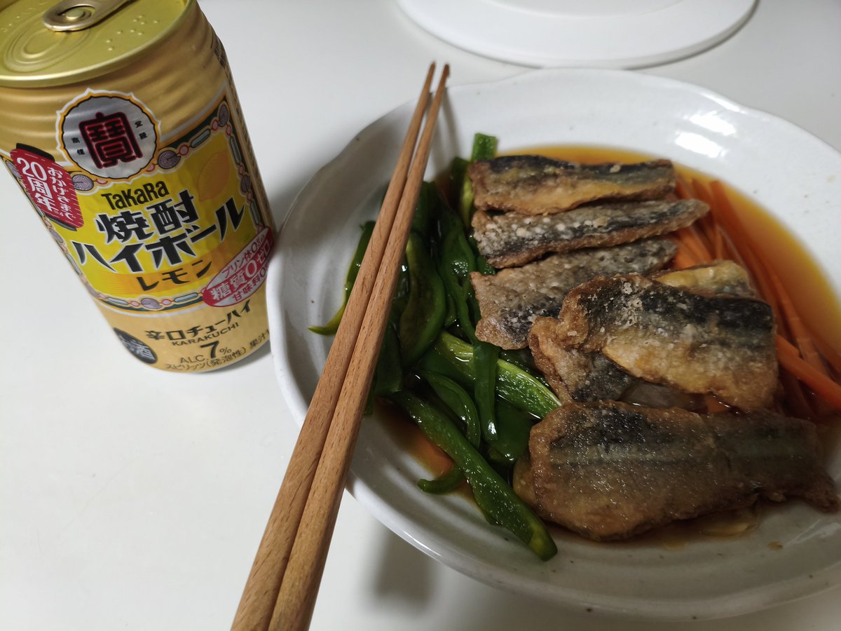 Ebsnaka's tweet photo. 月曜日からのささやかな逃避。
南蛮漬を夏に作るの好きなんだ。 https://t.co/FlMaGDgpyI