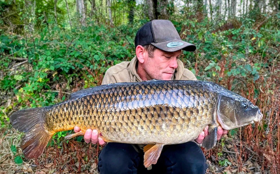 PukkaSquirrelB's tweet photo. Hatrick of mint commons for Dave.
Keeping it simple catapult Pukka RankFish Secret Smurf Combo drizzle of Secret Smurf matching Hookbaits doing it πΏοΈ
https://t.co/jJWbCeF2Lu
#TeamPSB
#PSB
#PukkaSquirrelBaits https://t.co/D9Ary72b0b