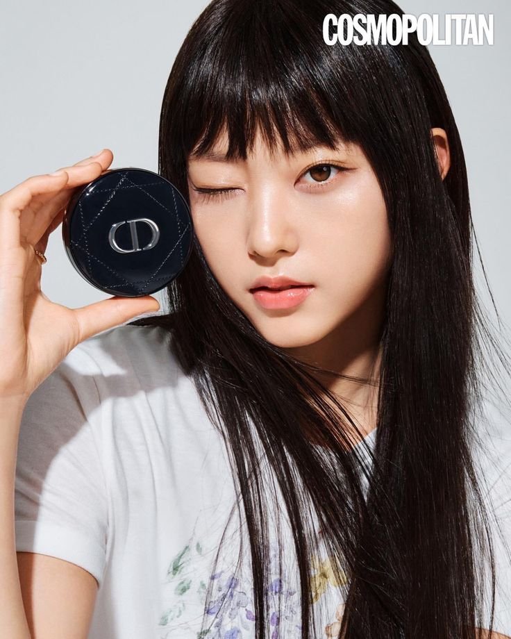 haerin1st's tweet photo. #HAERIN for dior https://t.co/qqVWTBqXS4