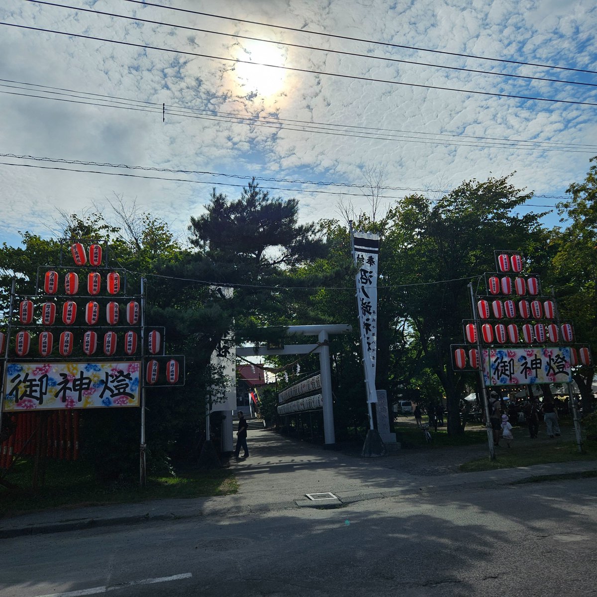 Chacoaol's tweet photo. 神社のお祭り https://t.co/umy4JWxPt6