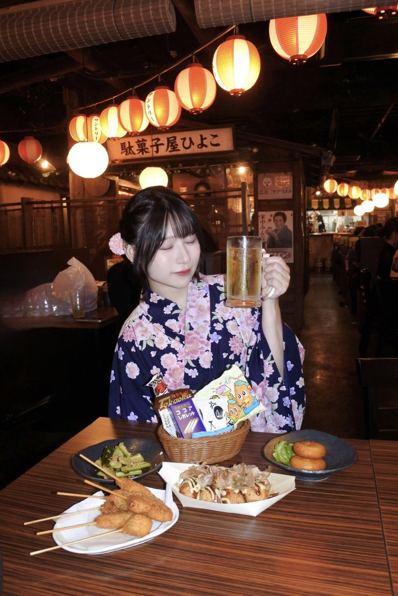 risa_oshiose's tweet photo. 「花火大会が来週あるんだってね」 https://t.co/fmQLv9TNQZ