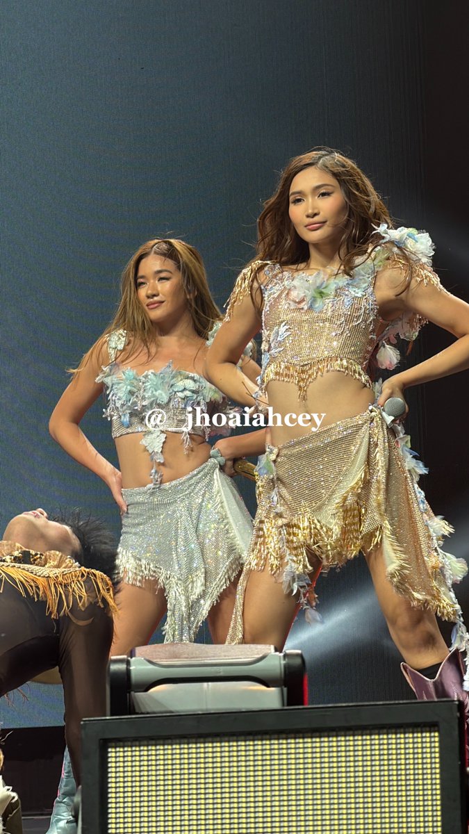 _jhoaiahcey's tweet photo. GRABENG VISUALS YAN!!!! https://t.co/0Uoyw3NUul