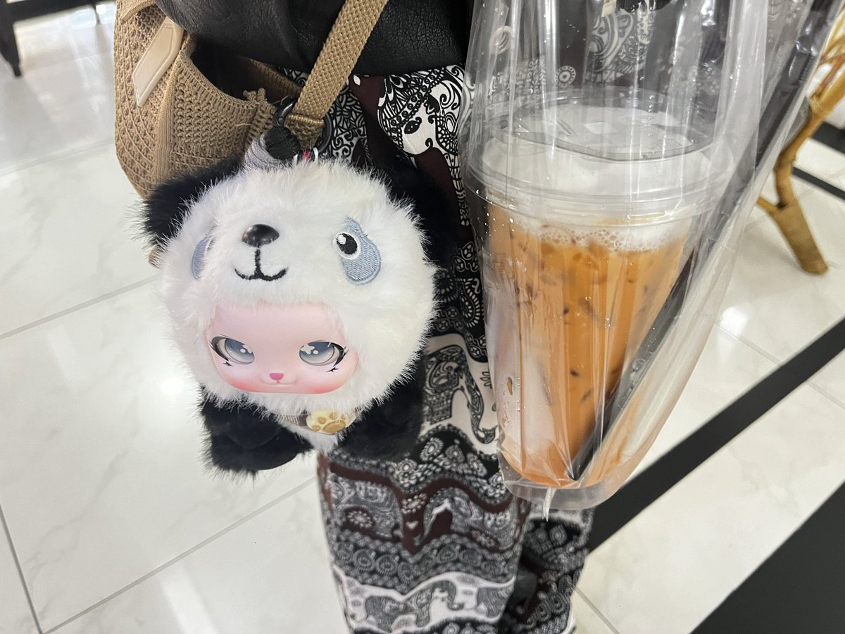 mahtea_'s tweet photo. From terima kasih to “salamat” -chai tea vendor https://t.co/9NJ4fbqw0j