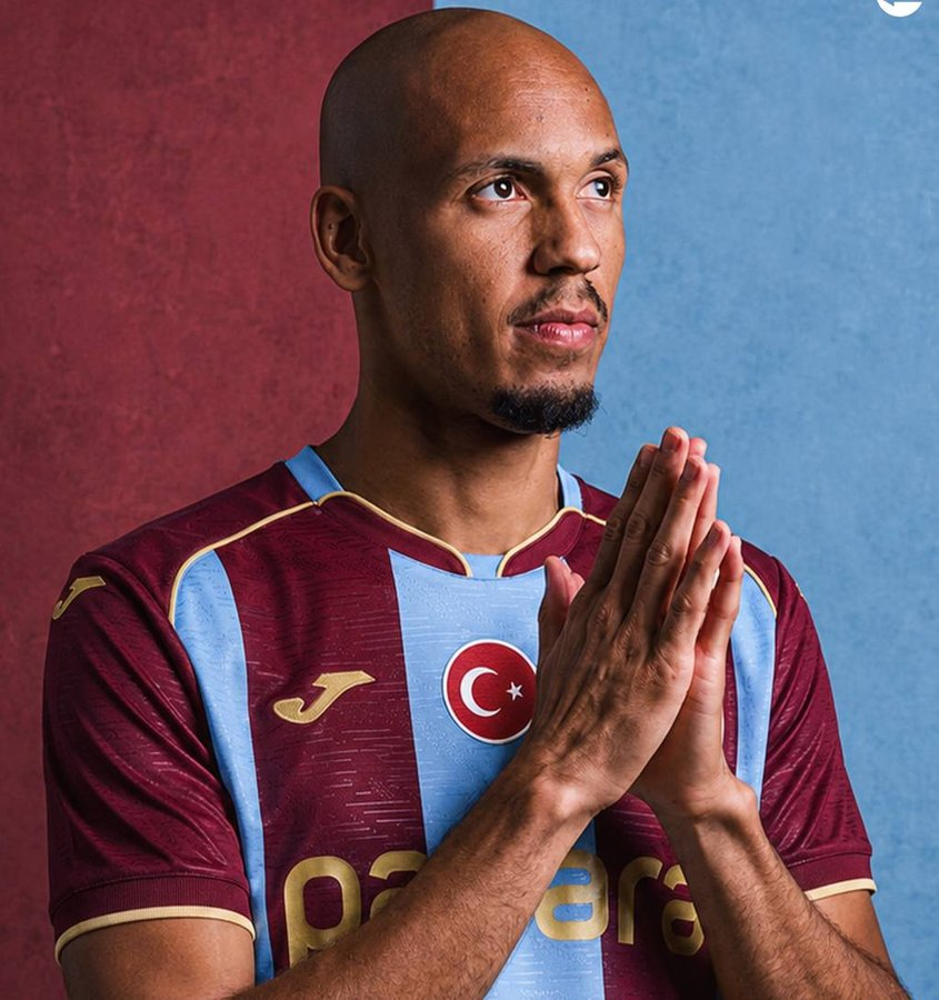 dyesbro's tweet photo. Le milieu de terrain brésilien Fabinho sera la nouvelle recrue de Trabzonspor, selon Fabrizio Romano. Âgé de 32 ans, il rejoindra Salah et Onana en tant qu'agent libre après son départ d'Al-Ittihad (Arabie saoudite). https://t.co/WhzII6O72l