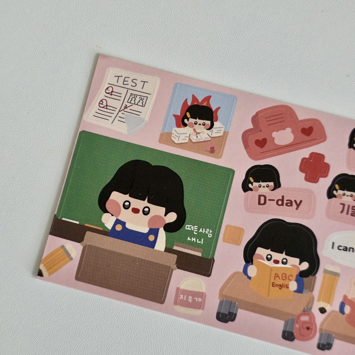 yeotthang's tweet photo. #RT이벤트 그림은 계속 그리는데, 수익은 아직 0원인가요?  
🦄🎉💛🎊디지털 드로잉 수익 챌린지 10기 모집🦄🎉💛🎊  

그림을 엄청 잘 그릴 필요🙅🏻‍♀️ 
비싼 태블릿을 살 필요 🙅🏻‍♀️

누적 약 1,000명이 참여한 디지털 드로잉 수익화 챌린지에서 
수익으로 연결하는 경험을 만들어보세요!

✅ 초보 가능 
✅ 장비 없어도 가능 
✅ 수익화 처음이어도 가능