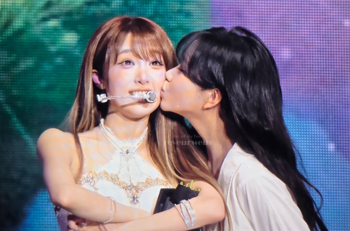 JOYURI_011022's tweet photo. 영단이들아 이것 뭐예요 ~¿ 😌 https://t.co/gQInu0FhF3