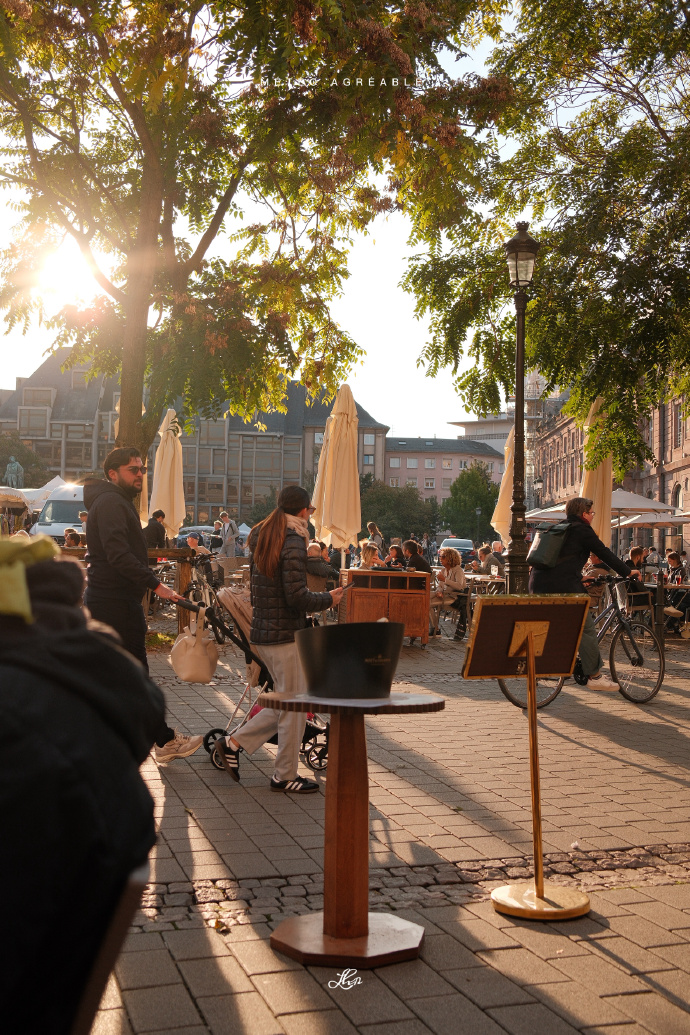 RemiNealeod's tweet photo. Rincón de la ciudad atardecer, café aromático y risas callejeras — solo pequeos placeres que hacen brillar el día. https://t.co/GU4R0yQ7yx