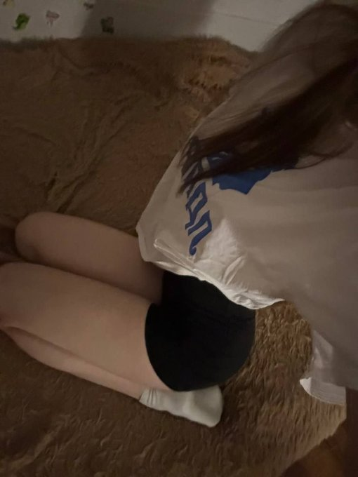 TatooTin's tweet photo. 一人暮らししてるけどお家来る？
こっちからは絶対に何もしないからおいで。 https://t.co/ZG1jxQlkDG