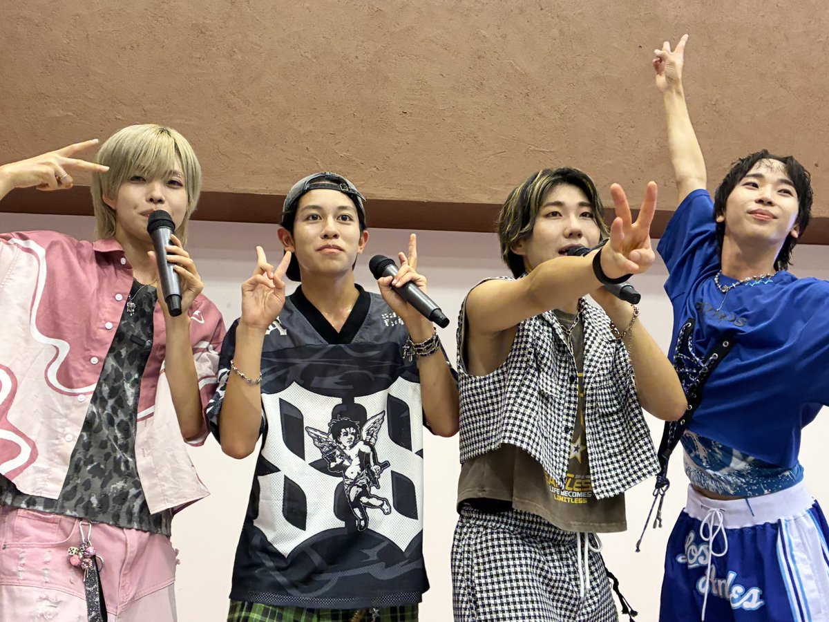 zbjPhoIS5491263's tweet photo. #DFUP1500
@dragonfly_leon
@dragonfly_nishi
@dragonfly_aoi
@dragonfly_kanta https://t.co/rkffQRgJZW