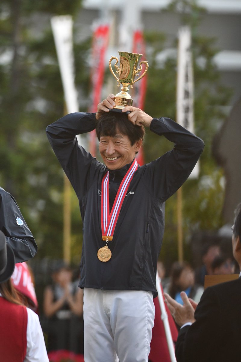 lovesonlymuscle's tweet photo. ワールドオールドスタージョッキーズ🏆
#横山典弘 騎手
#WASJ
#札幌競馬場 https://t.co/7RZzEZAiZ4