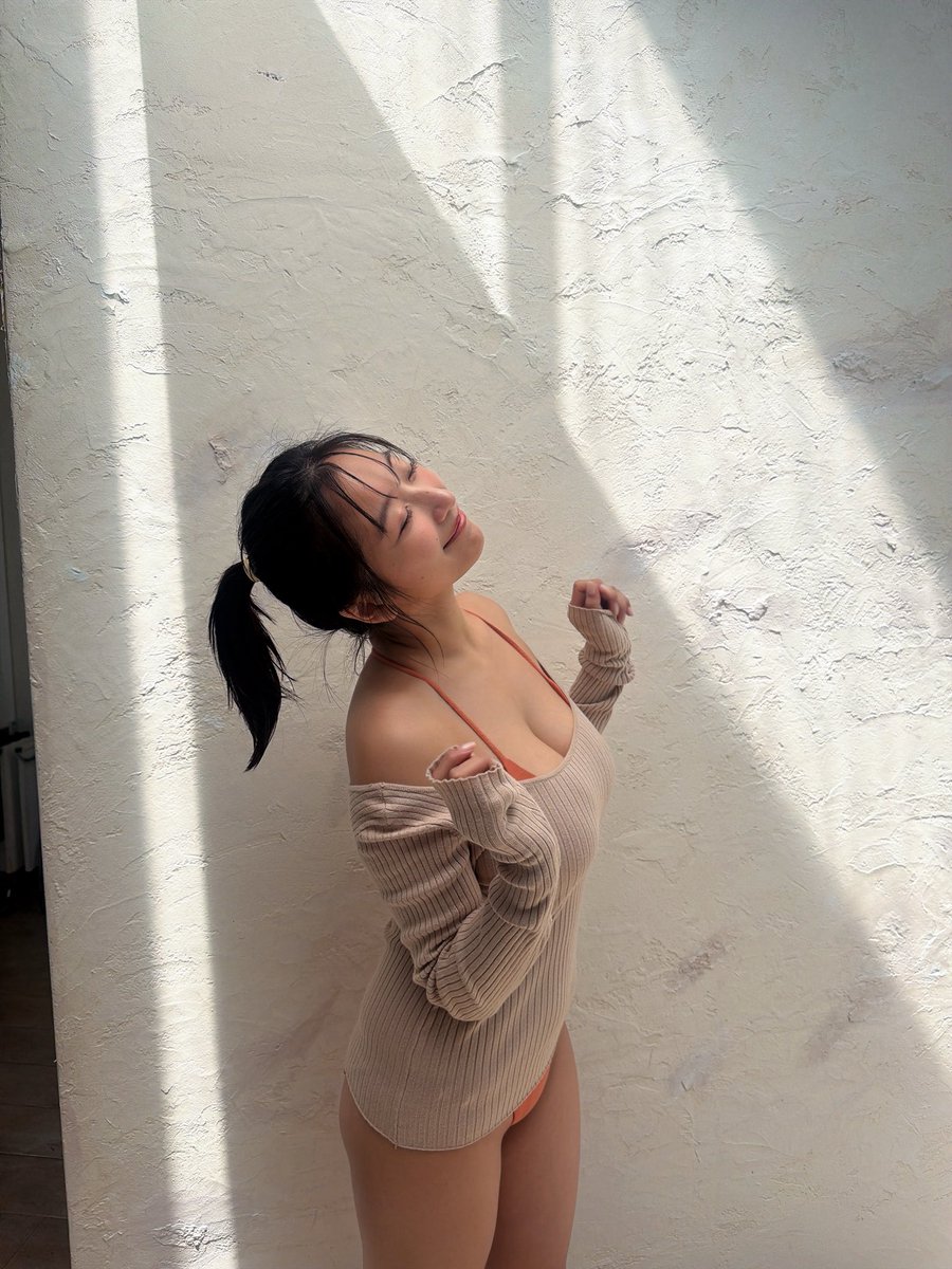 ina_enohara's tweet photo. 発売中のFRIDAYオフショットです🐹 https://t.co/1iTzmiHSmy