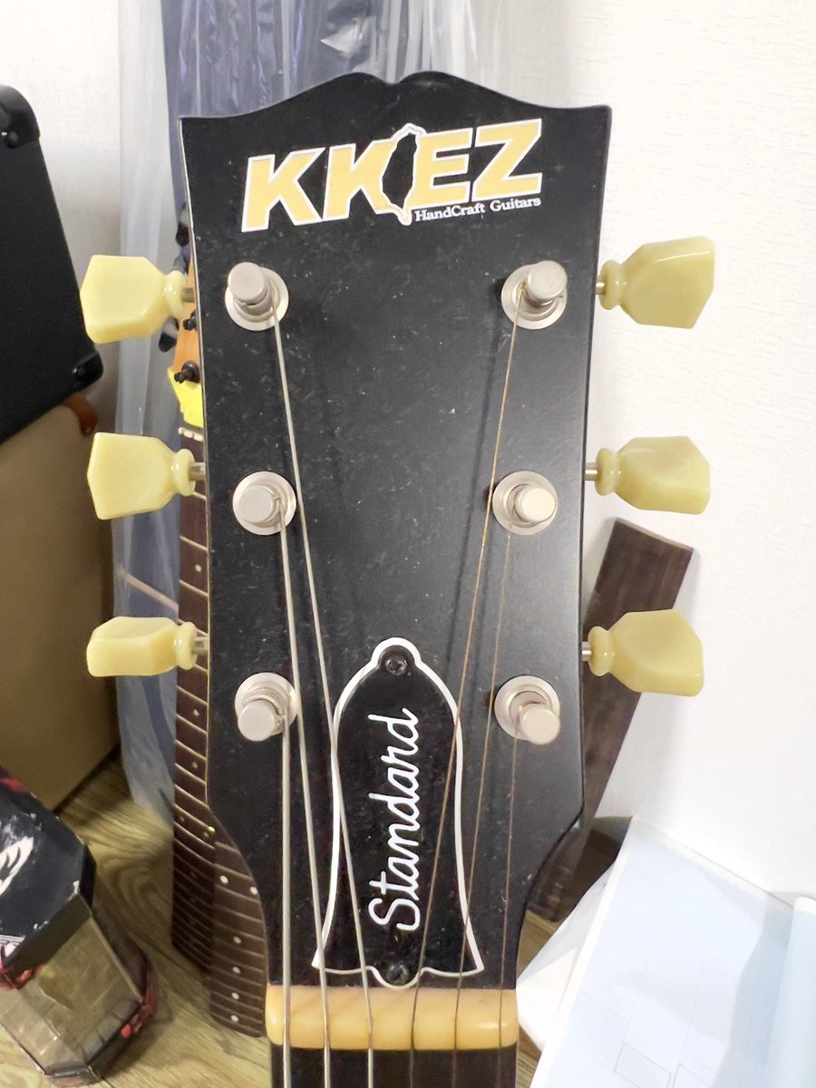 rouagemidi's tweet photo. アニキのギタースタジオ遊びに来た🎸

#kkezguitars https://t.co/Oz1gFHPLoQ
