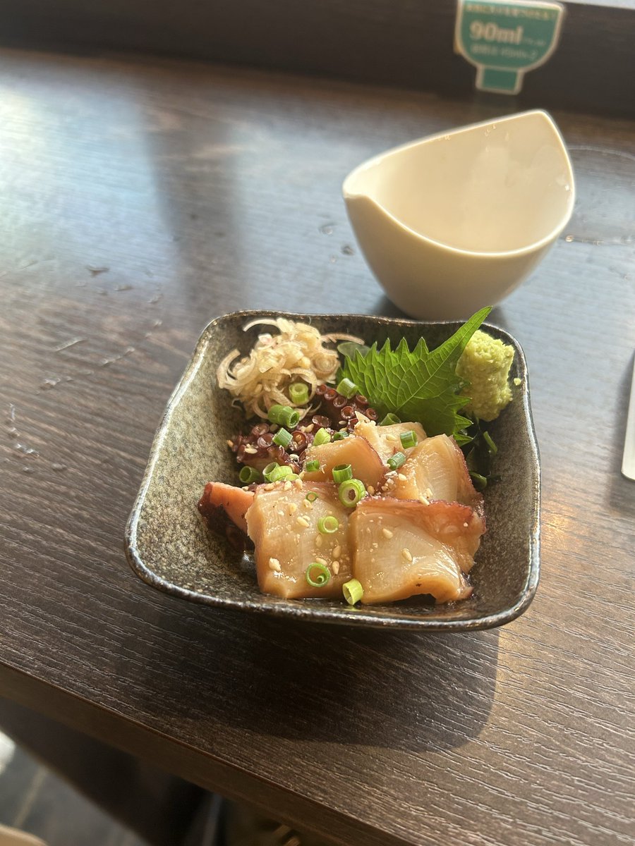 yochi18's tweet photo. #名酒センター御茶ノ水　さんにて
続
とんでもねぇ　純米吟醸　甘味美味しい
新潟県

よっぱらいたこ https://t.co/oAMILD0of7