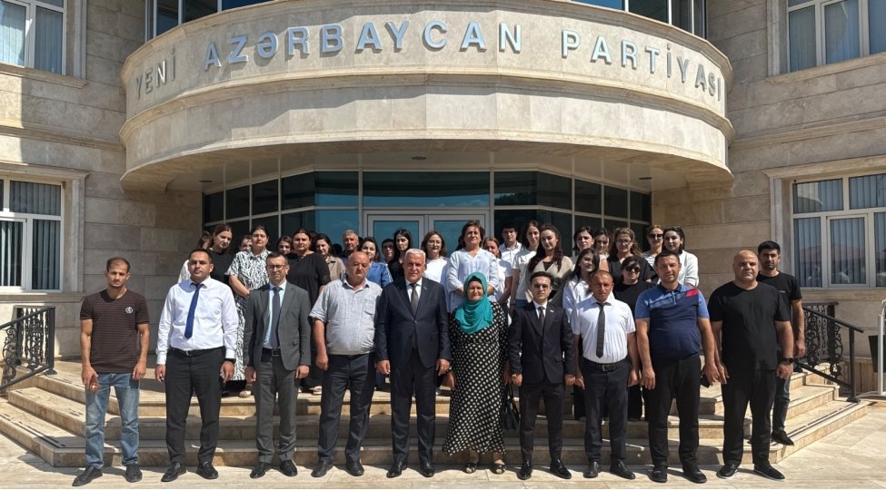ikisahilnews's tweet photo. 🇦🇿 Milli Məclisin deputatı Vüqar Rəhimzadə #Culfa rayonunda seçiciləri ilə növbəti görüşünü keçirib - #FOTO
🖇 https://t.co/yKwbDnv5qc https://t.co/iKtbMLAGYQ