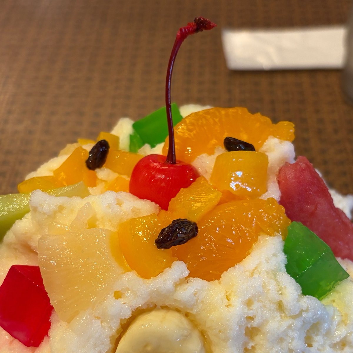 shiitake1977's tweet photo. ヒトは、点が三つあると顔と誤認します。だから、乳首は二つしかないのです。 https://t.co/ybtStHO674