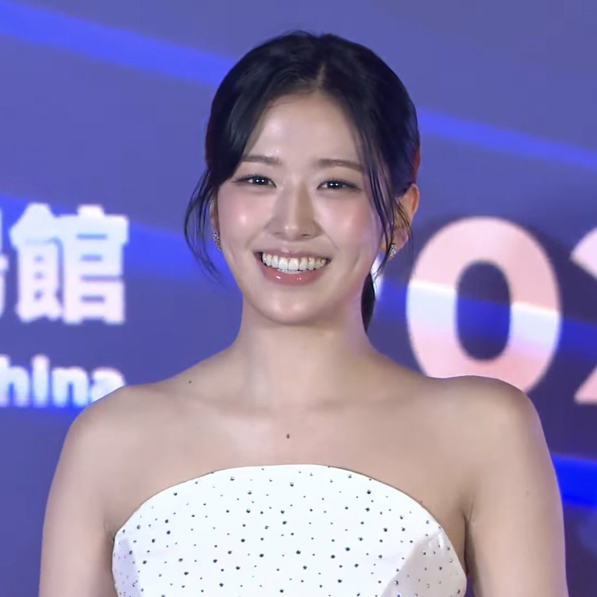 ANYUJIN_GLOBAL's tweet photo. 📸 AN YUJIN looks absolutely stunning at TIMA 2026 red carpet ✨

#ANYUJIN #안유진 #アンユジン #IVE #아이브 https://t.co/x9ET51caaa