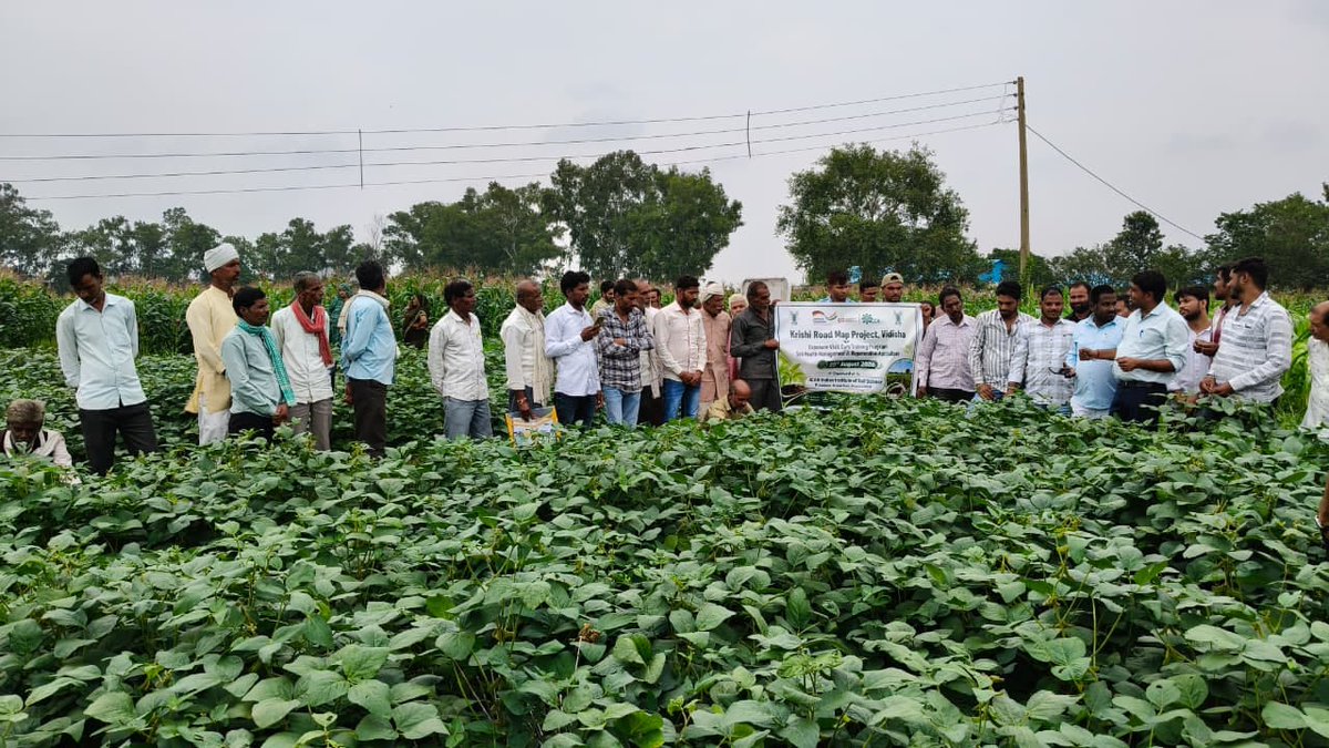icarindia's tweet photo. Healthy soil, resilient farms, new opportunities! Carbon Pathshala by #ICAR-IISS, Bhopal connected 70 Vidisha farmers with regenerative agriculture &amp; carbon credits.
@ChouhanShivraj @PIB_India @AgriGoI @mpbhagirathbjp https://t.co/5u1iWKMSTH