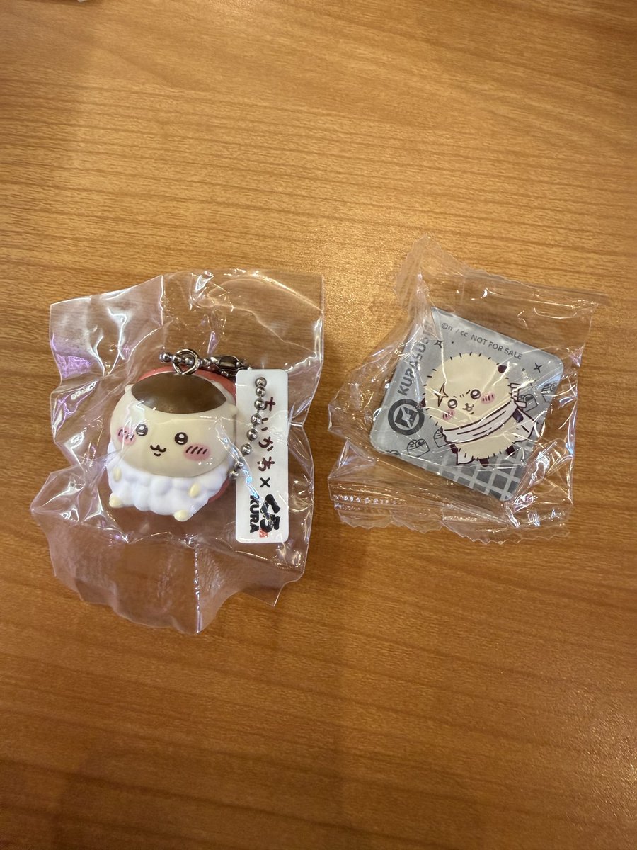 happy_COUPS03's tweet photo. ちいかわ くら寿司 ビッくらポン 交換

譲 )) くりまんじゅう(フィギュア)
         ラッコ（マグネット）

求 )) 同種モモンガ

検索からでもお気軽にお声掛けください。 https://t.co/M9QfdMYEWy