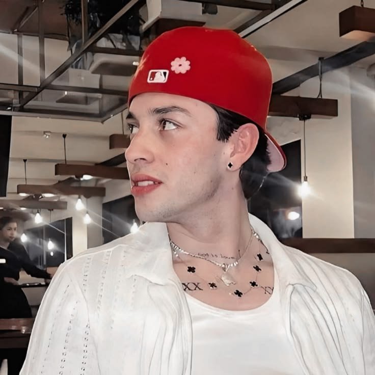 https_al3xw's tweet photo. New au.

     ㅤㅤㅤ𝐂orazón en juego. 

donde 🐜 se va de chivas a Grecia y deja a 🍓 con el amor en las manos, entonces 🔔 y 🚘 van a empezar a coquetear con Brian, armando viendo como esos dos le coquetean a Brian al apenas irse https://t.co/k7AMLmEwPA