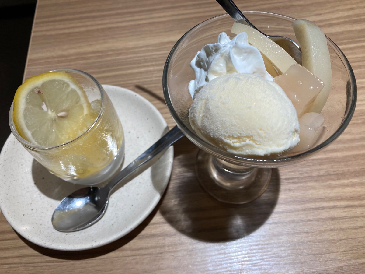 Adol1993's tweet photo. ✨🌻🌆🍋🍑🍨 https://t.co/b208FBH1et