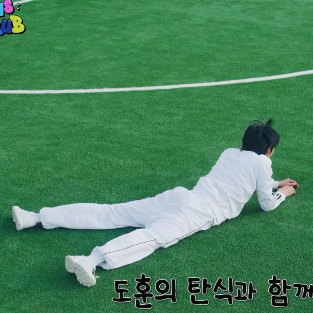 jxdxxxxxx's tweet photo. 이런 10cm 아가 쭉쭉 피면 2m 됨 https://t.co/BkKBsaqCj1