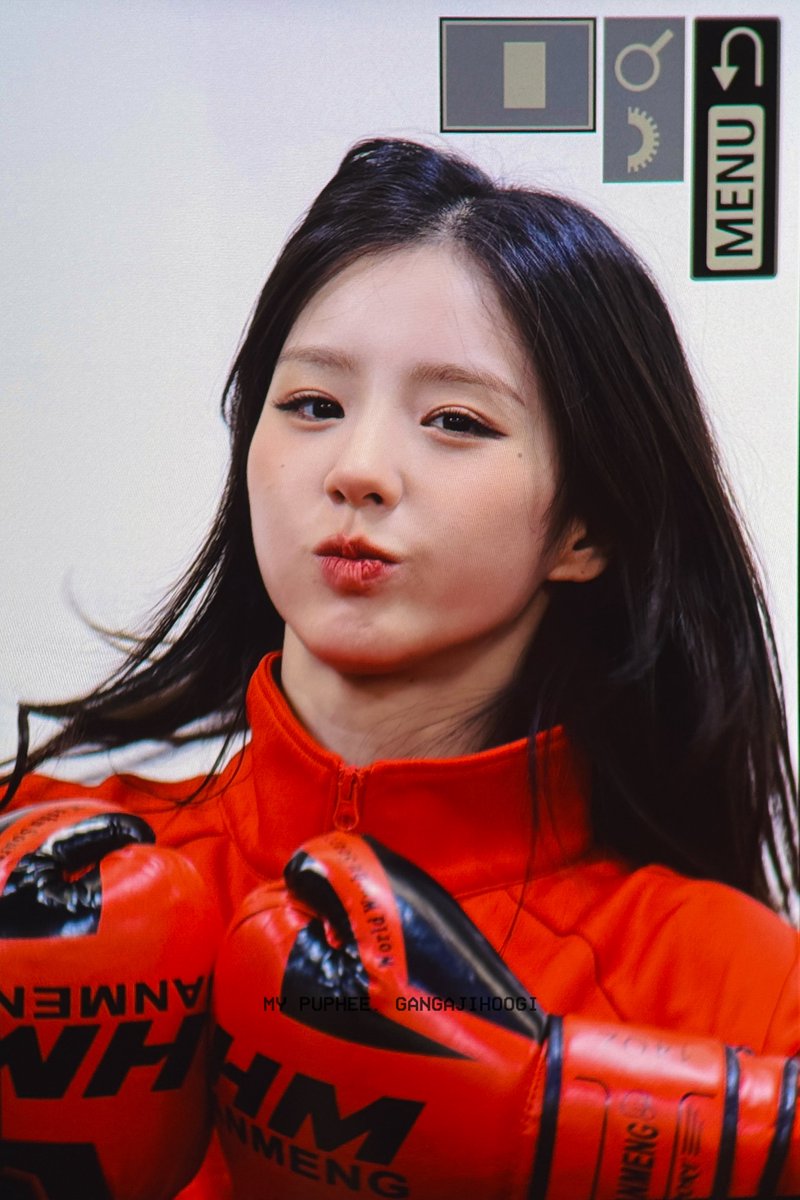 gangajihoogi's tweet photo. 260823 초미녀 복서 제발 저요
#아르테미스 #ARTMS #희진 #HeeJin https://t.co/VJD3LrtGUy