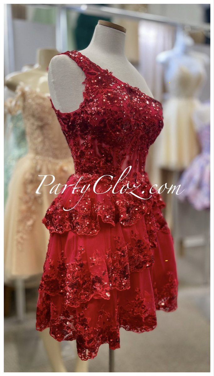 partycloz's tweet photo. We are ready for the 2026 #hoco season. We have a lot of new styles of #homecoming #dresses. More photos coming in the next few days. https://t.co/RXOHdU2stx