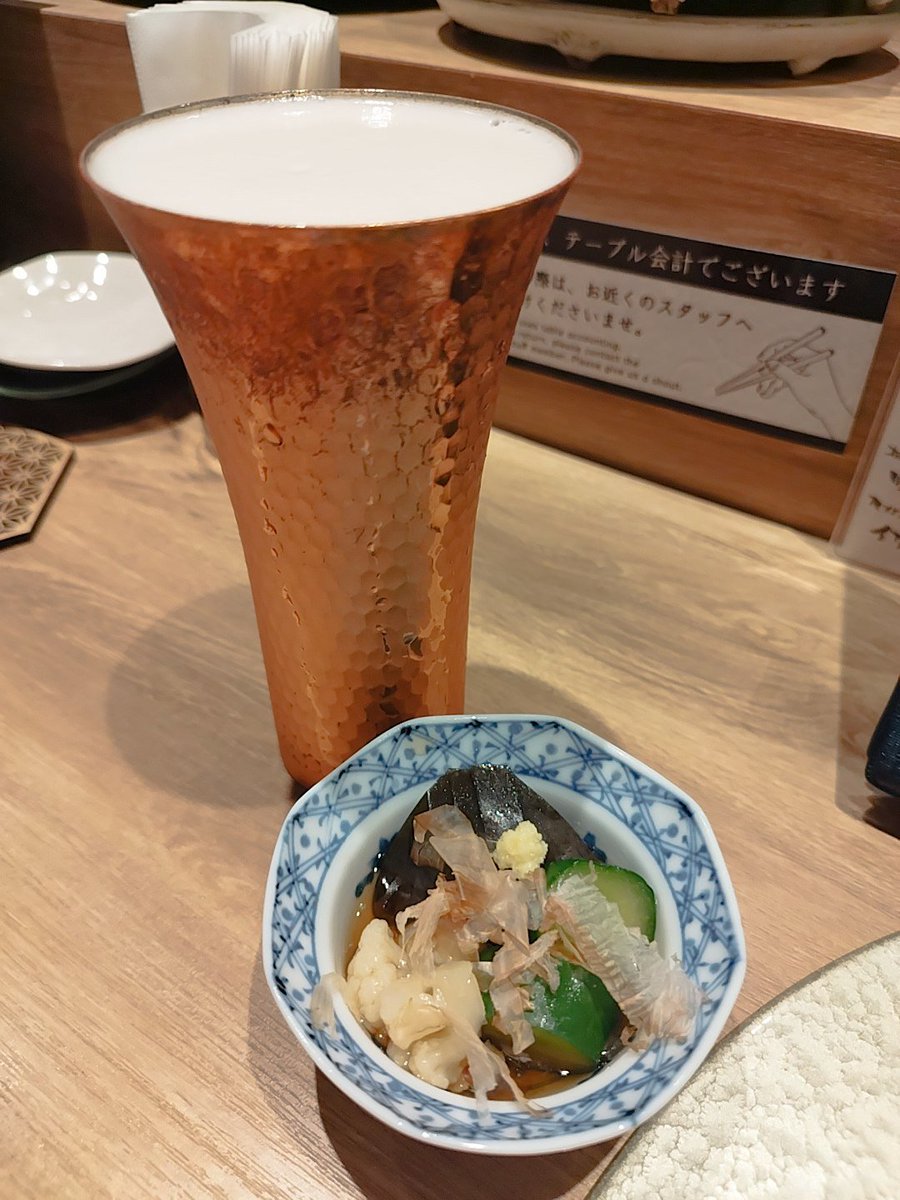 mamalistener's tweet photo. 結局また飲んでるダメ人間😭😭
帰ったらダイエットしよ… https://t.co/syX4VItlJp