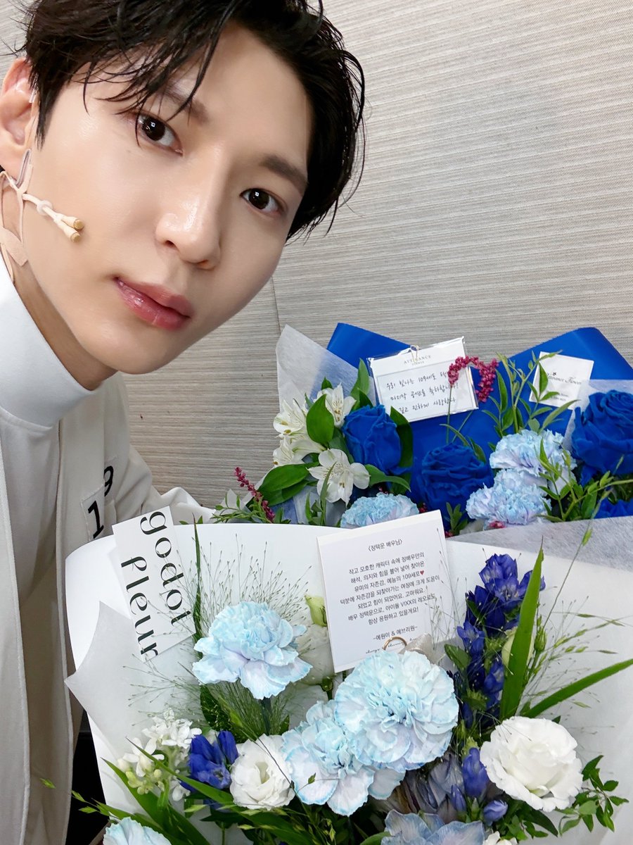 OfficialJTW_LEO's tweet photo. 뮤지컬 <유미의 세포들>
마지막 공연✨

단 하나의 우주
언제나 너의 선택을 믿어

오래도록 우리 마음 속에 기억될
택백구를 보내며…💙

#정택운 #JUNGTAEKWOON
#레오 #LEO
#뮤지컬 #유미의세포들 #109세포 https://t.co/EYm4xpXVyk