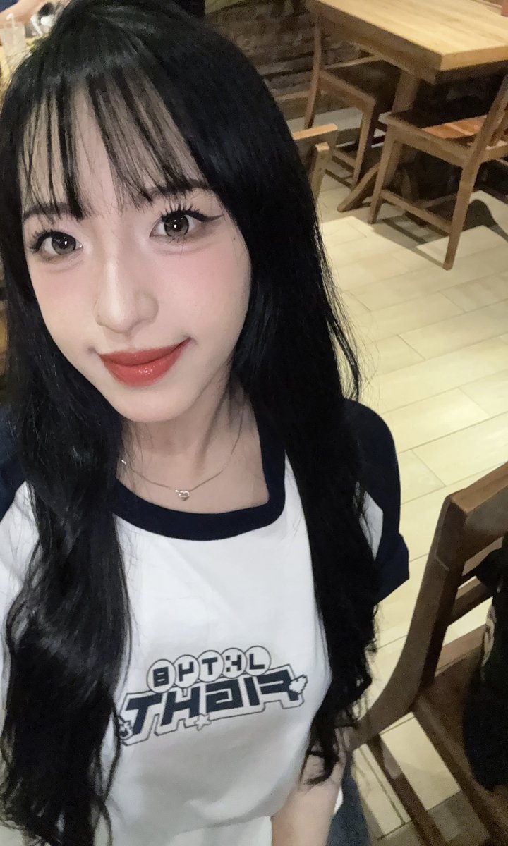 Daisy_JKT48's tweet photo. terima kasih buat event ofc hari inii!!! seru sekaliiii❤️❤️❤️ https://t.co/2HzqbGmEUQ