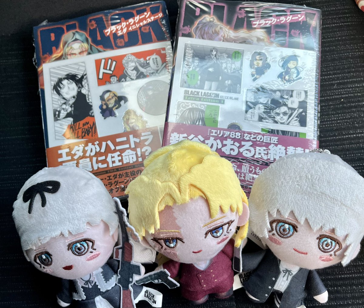 mitunari101's tweet photo. 帰って読むのが楽しみ
シールどっちもバラライカさんおってハッピー https://t.co/q26MrhXoAv