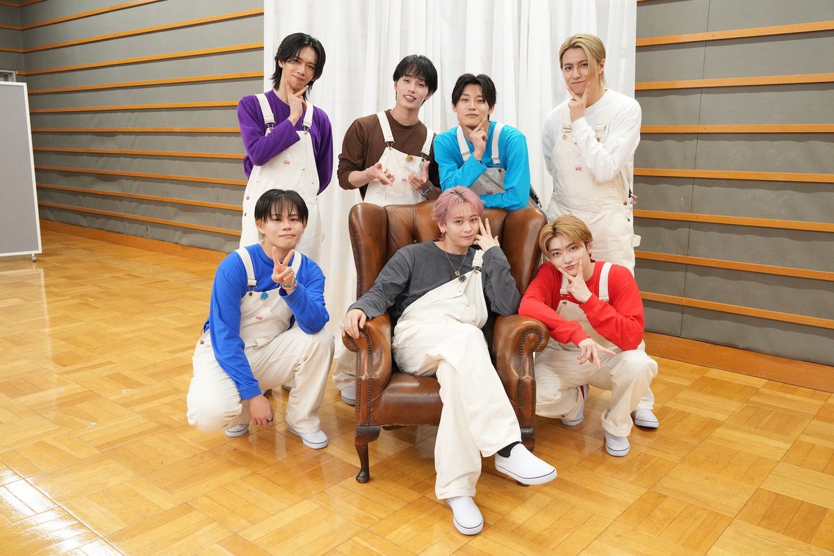 fujitoretari's tweet photo. 明日‼️8/24(月)23:30〜
フジテレビTWOにて初放送配信✨
「シューヤ軍団徹底解剖で撮れ高足りてますか？」
軍団員から直接仕入れた情報からシューヤ軍団とは何なのかが明らかに！お楽しみに！
 #FOD 配信📶
 #超特急トレタリ #超特急 #なすなかにし
https://t.co/hOdF6Le5wt https://t.co/qwU7LMXHFH
