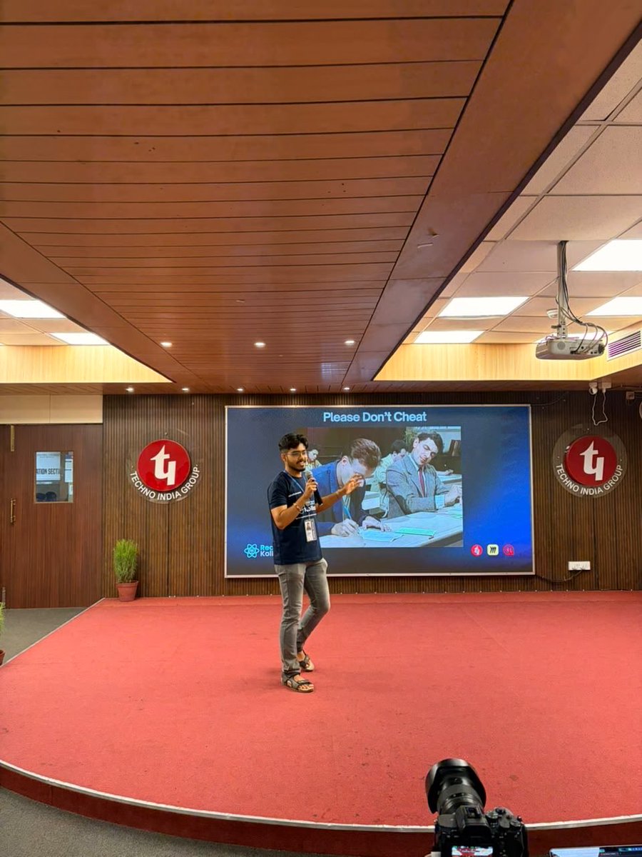 reactkolkata's tweet photo. 🧠 Quiz Time at React Kolkata! ⚛️🔥

The community put their React knowledge to the test with a fun, fast-paced live quiz!

From React fundamentals to the latest concepts, the competition was intense and the energy was even better. 💙

Who knew React could be this competitive? 👀 https://t.co/FTZZxPk0uT
