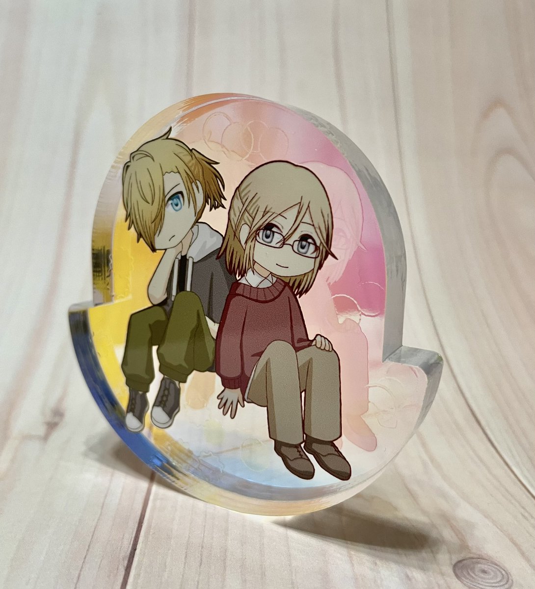 yui_n_trpg's tweet photo. えへへ〜ついにシドと雅臣くんでアクリルブロック作っちゃった！
角度で背面の色が変わるし、ゆらゆらできるんだ♪かわいい♪ https://t.co/qNLAqlawyf