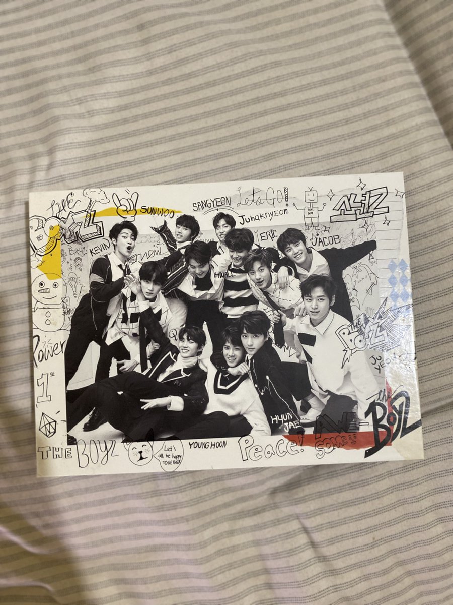 myboy__Q's tweet photo. ปล่อยอัลบั้มเปล่า The First ได้ตามรูป ไม่มีสติกเกอร์ 200฿ รวมส่ง ใครสนใจทักมานะคะ เก็บน้องไว้แทนหน่อย 💕
 #ตลาดนัดหนุ่มดอกไม้ https://t.co/eqxbASSMxo