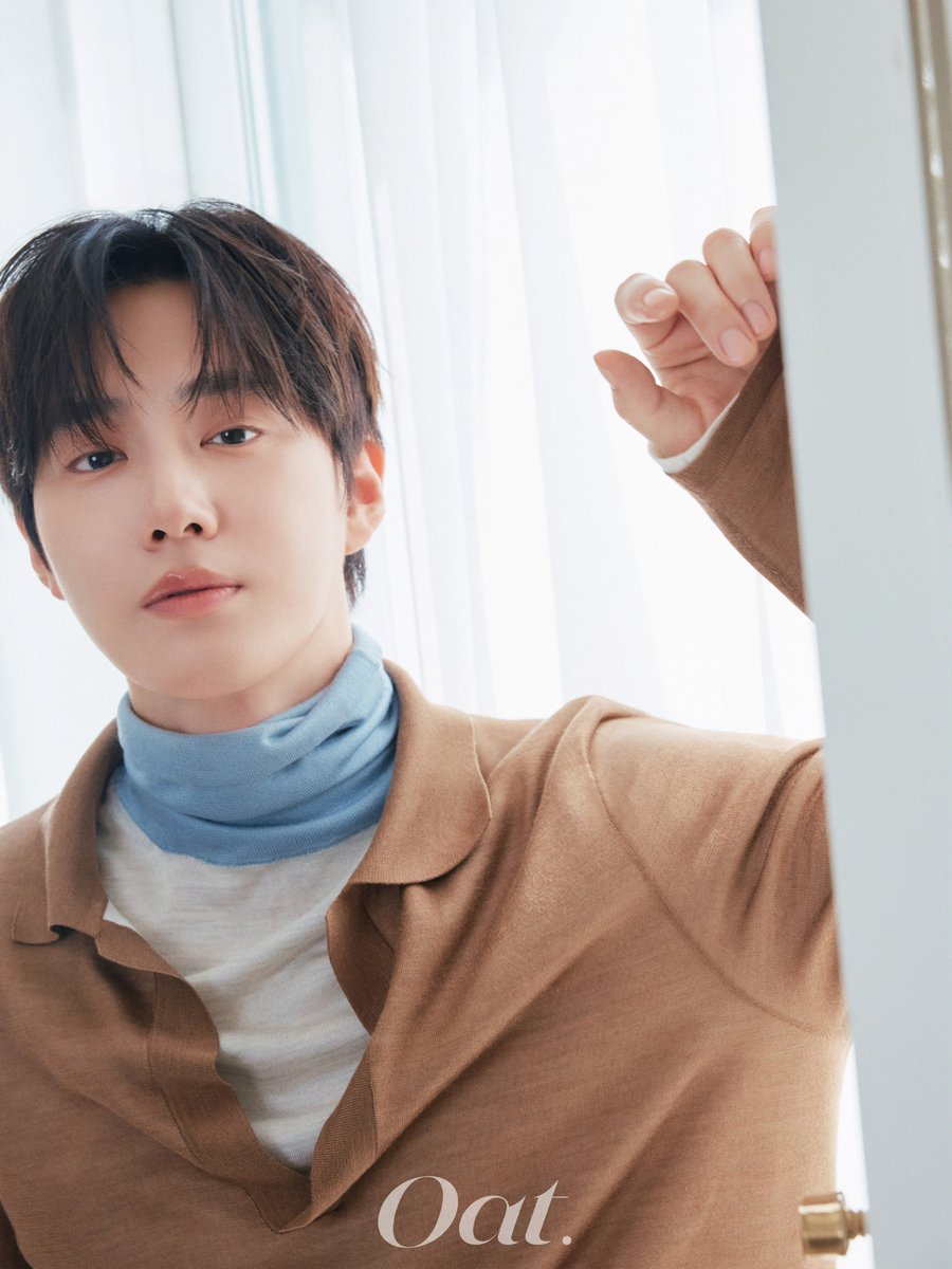 SUHOLOOK's tweet photo. SUHO for Oat Magazine ♡

#SUHO #수호 #スホ #金俊勉 #EXO https://t.co/a7X9JmhjA4