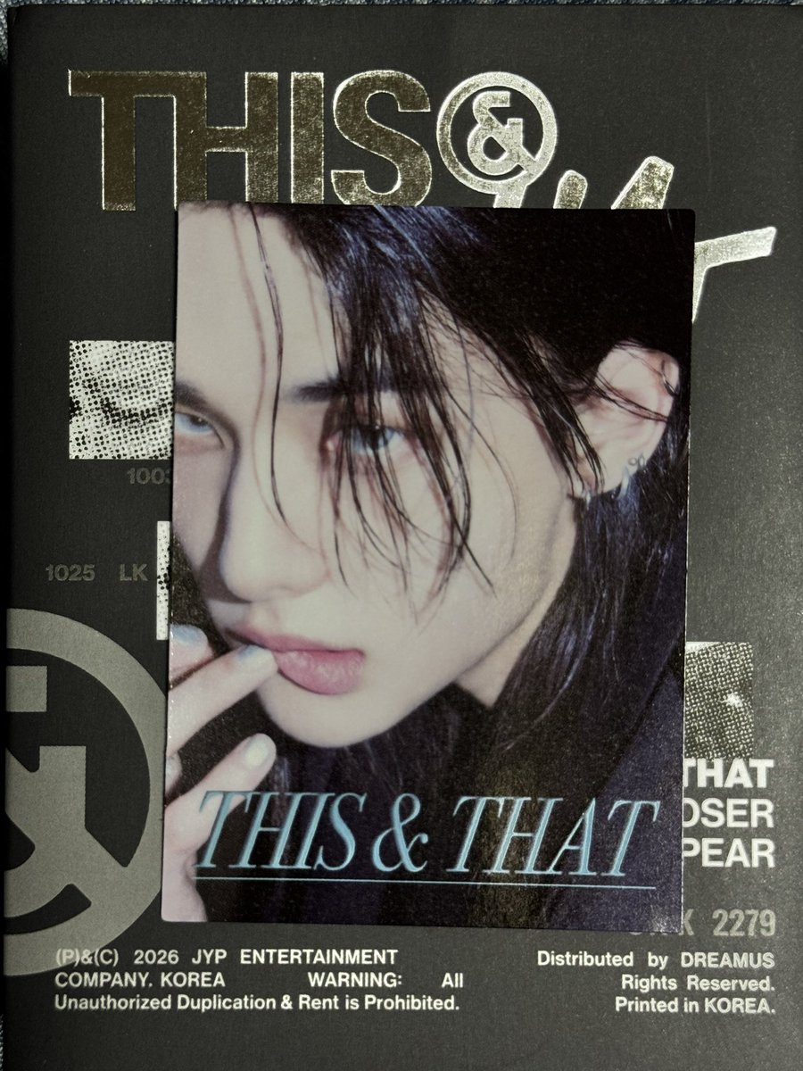 leee_ten's tweet photo. 【交換】Straykids thisthat FANS ステッカー

【求】リノ 画像参照

【譲】ヒョンジン

📮郵送又は国立2days手渡し
リノさん1枚足りず、写真のヒョンジンさんが2枚おり、足りない分の交換となりますので1枚のみの交換になります🙇‍♀️
条件合う方おりましたらお気軽にお声がけくださいませ🍀 https://t.co/EHDZqqKQ3H