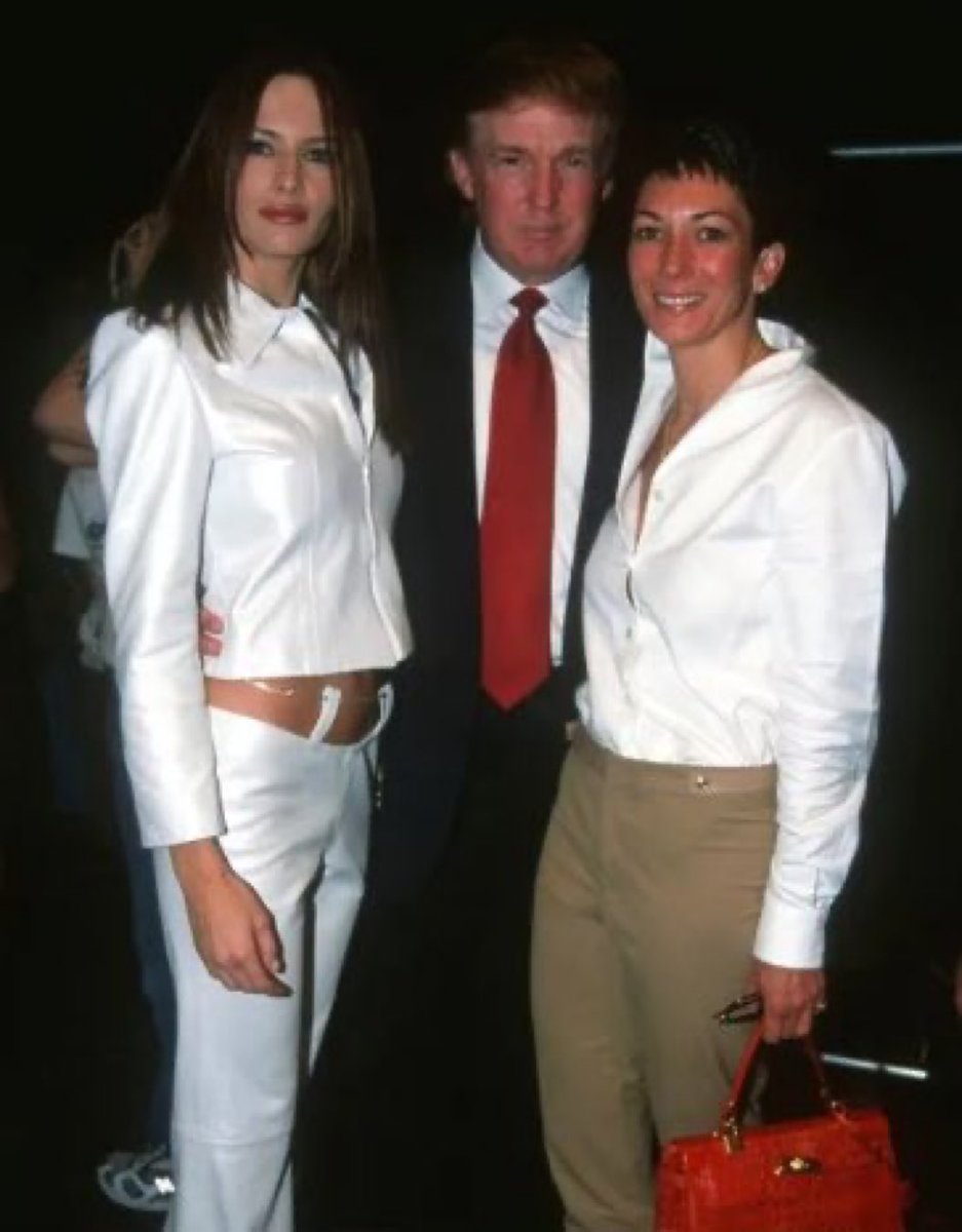 drhossamsamy65's tweet photo. ⛔️Remember Melania said she never met Gislaine Maxwell ‼️ https://t.co/BP6jp2ooez