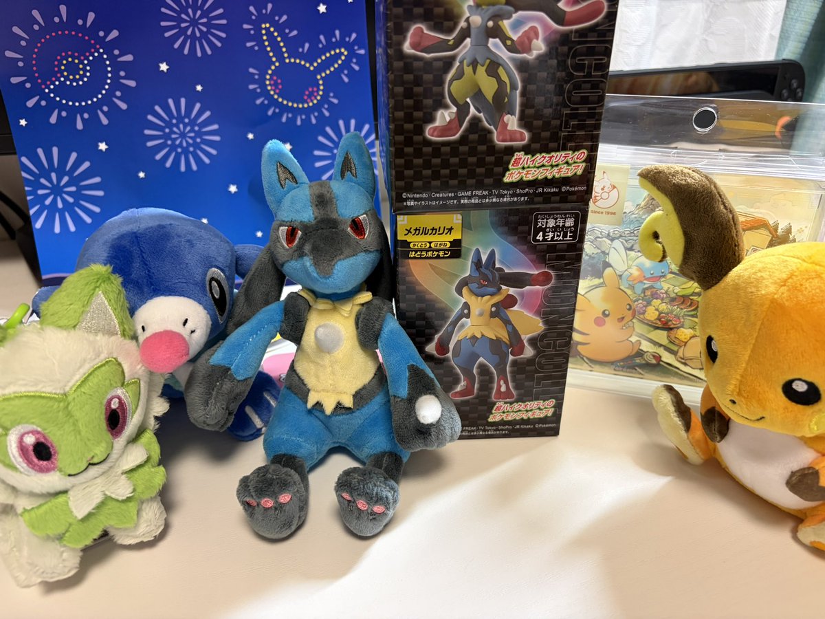 cake_2751's tweet photo. 京都旅行～ポケモン堪能編～
鴨川の後、ポケセン寄ったらルカリオめっちゃ増えた👊👊 https://t.co/Nfe4g4TW7f