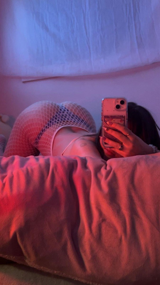 wolvviex's tweet photo. mild arch 🐈‍⬛

#nsfwtwt #egirl #ekitten https://t.co/on8gwtkrNZ