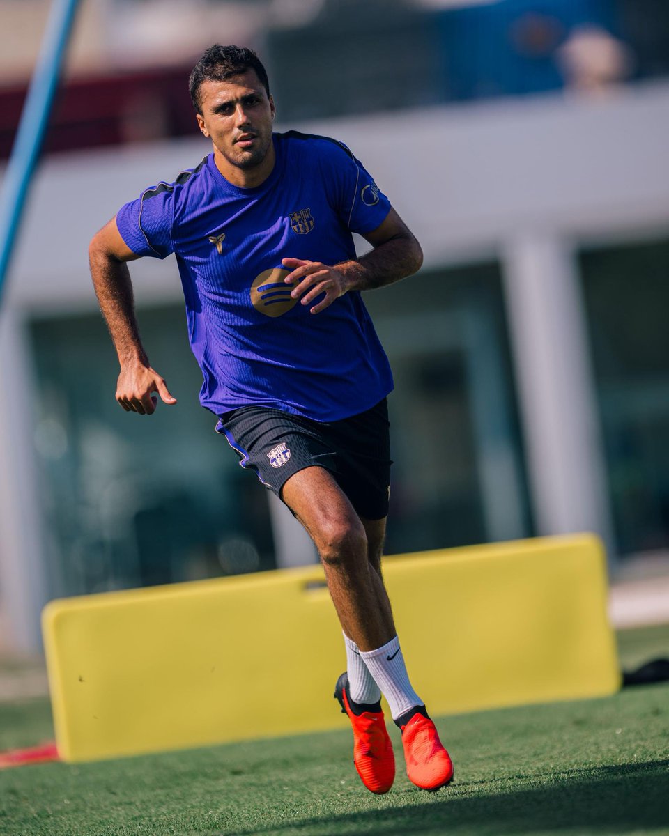 rodrigohv_16's tweet photo. Rodri time! 💪🏻💙❤️ https://t.co/qrblH9BU3Z