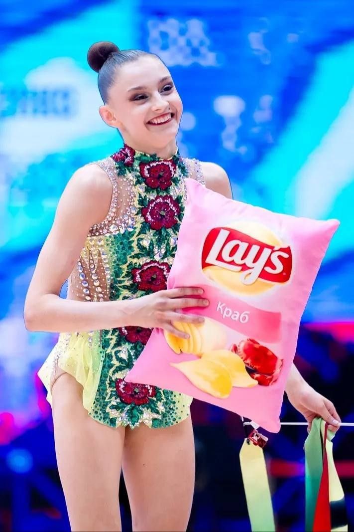 I__DUNCAN's tweet photo. Gymnasts might need an extra suitcase just for all their new friends 🧸 https://t.co/t8lT8lKPS1