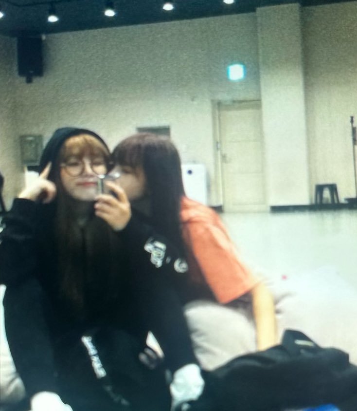 yenduckim's tweet photo. some things never change https://t.co/dnznoz7VlZ