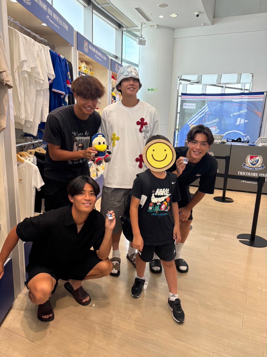 changeyoursmile's tweet photo. 沢山ご覧頂きありがとうございます！
息子、この投稿の閲覧数を聞いたらビックリするだようなー☺️
その後、写真も撮って頂き本当に至れり尽くせり！あれこれも選手の皆様おかげです。
改めまして感謝いたします😭 https://t.co/QifStYnBSn