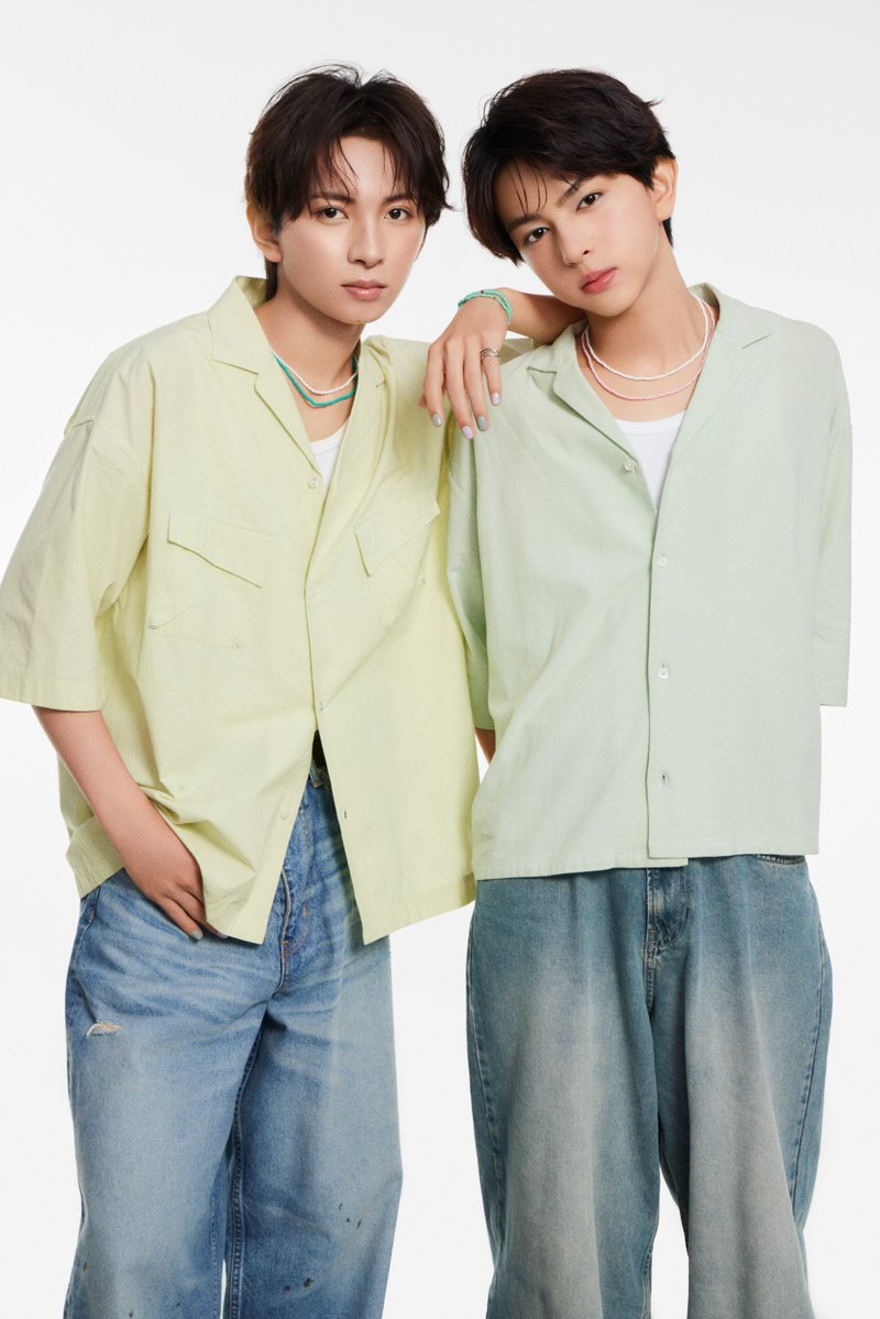 bitekicom's tweet photo. ICEx #竹野世梛 さん &amp; #八神遼介 さん🧊💜🤍

服やメイクの色をリンクさせた、
お揃い感のある「シミラーメイク」で登場👬🏻✨

ライブや推し活、友達とのお出かけに
遊び心のあるカラーメイクを楽しんで🪄

🔗https://t.co/W2lLqDG9wV

＃EBiDAN #やがせな @ICEx_official https://t.co/GiBmB6MkTA