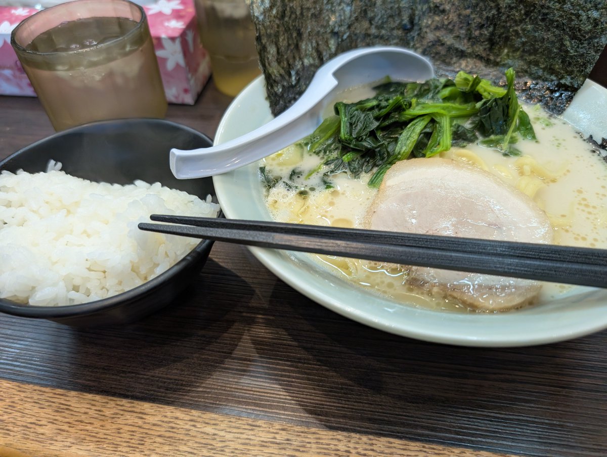 empTcanDQ2's tweet photo. 標準体重に載せようキャンペーン https://t.co/0u7VdgyZqe