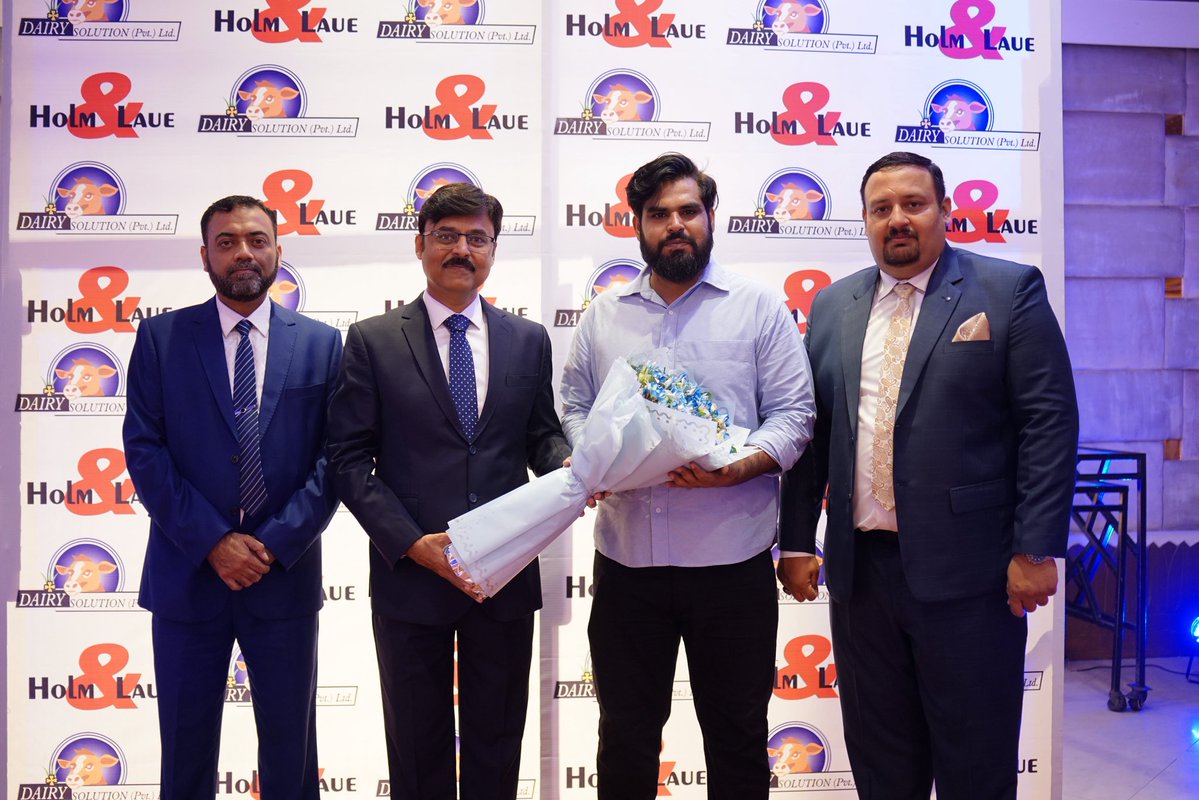 PvtDairy's tweet photo. 🐄🇵🇰 Advancing Calf Rearing in Pakistan!
With Holm & Laue’s German technology and Dairy Solution’s commitment to innovation, we’re bringing smarter calf feeding, healthier growth, and better management to Pakistan’s dairy farms. 🇩🇪🥛
#HolmAndLaue #DairySolution #CalfRearing https://t.co/rPQWyOCgiW