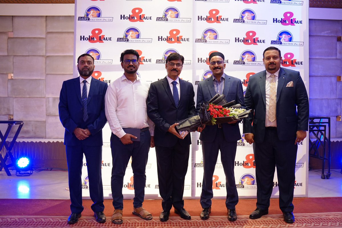PvtDairy's tweet photo. 🐄🇵🇰 Advancing Calf Rearing in Pakistan!
With Holm & Laue’s German technology and Dairy Solution’s commitment to innovation, we’re bringing smarter calf feeding, healthier growth, and better management to Pakistan’s dairy farms. 🇩🇪🥛
#HolmAndLaue #DairySolution #CalfRearing https://t.co/rPQWyOCgiW